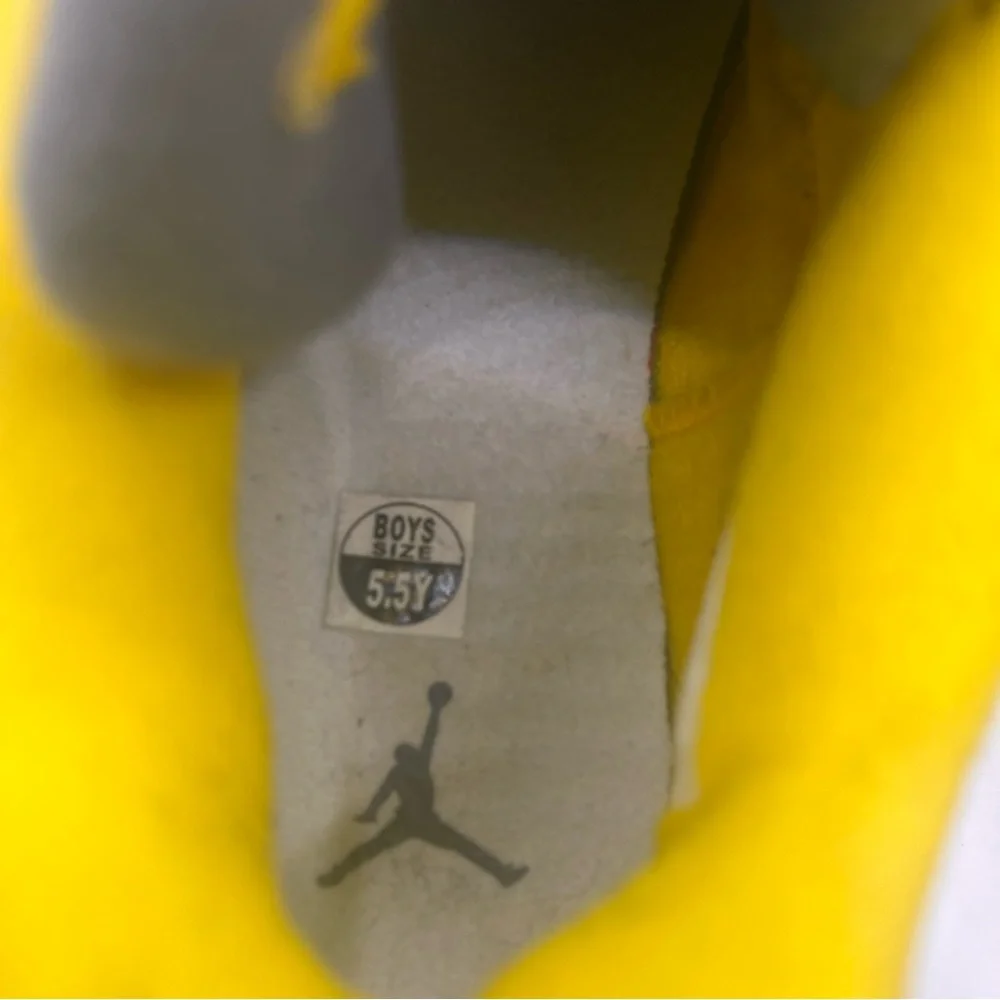 Air Jordan 4 Lightning 2021 GS 5.5Y‎ Tour Yellow Hype Streetwear Sneaker